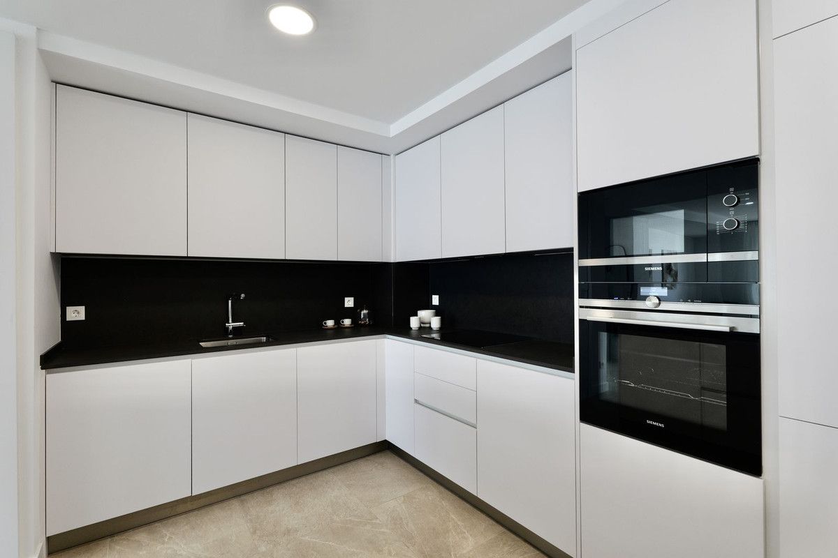 Appartement en étage intermédiaire à Estepona, Estepona, 6/12