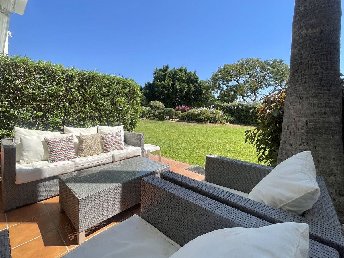 Townhouse in Aloha, Aloha, 1/12