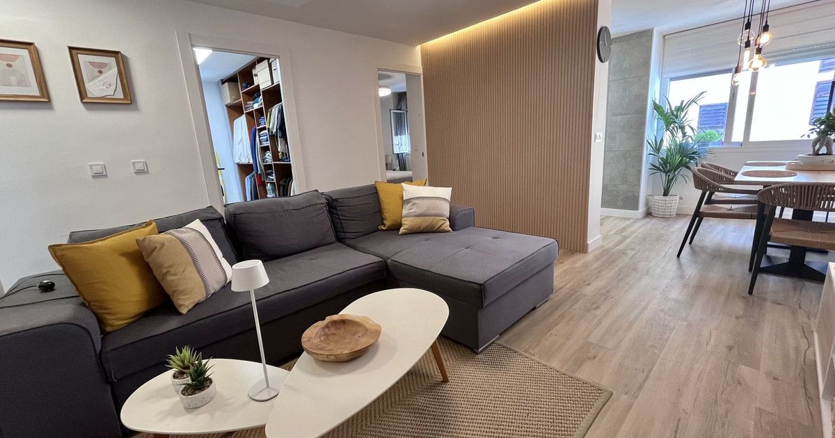 Middle Floor Apartment in Torremolinos, Torremolinos, 12/12
