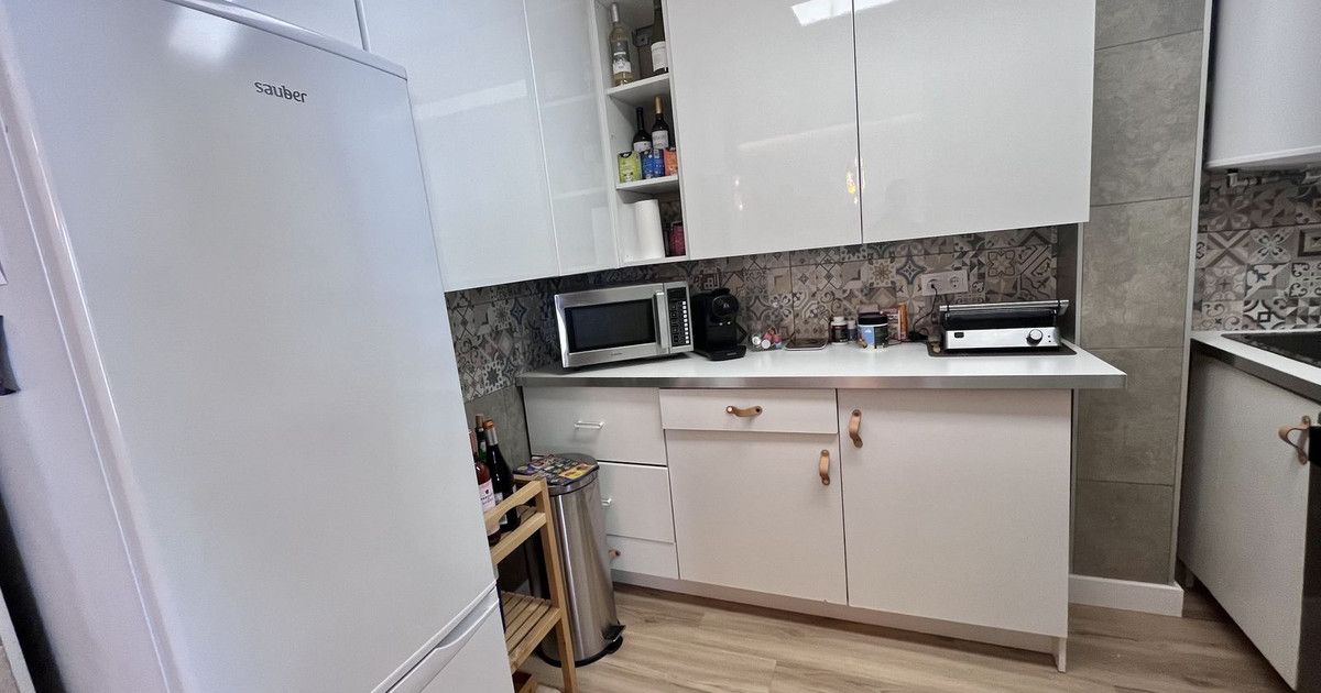 Middle Floor Apartment in Torremolinos, Torremolinos, 4/12