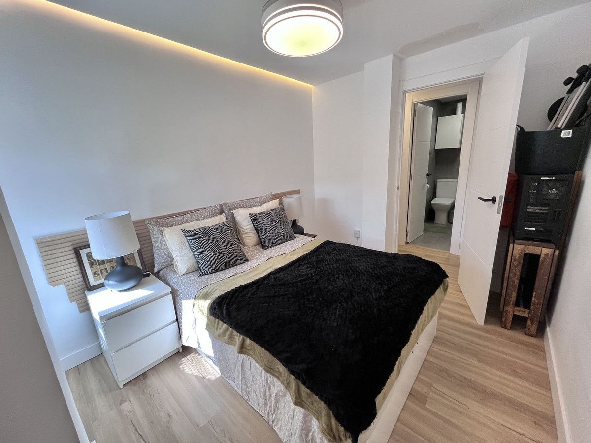 Middle Floor Apartment in Torremolinos, Torremolinos, 7/12