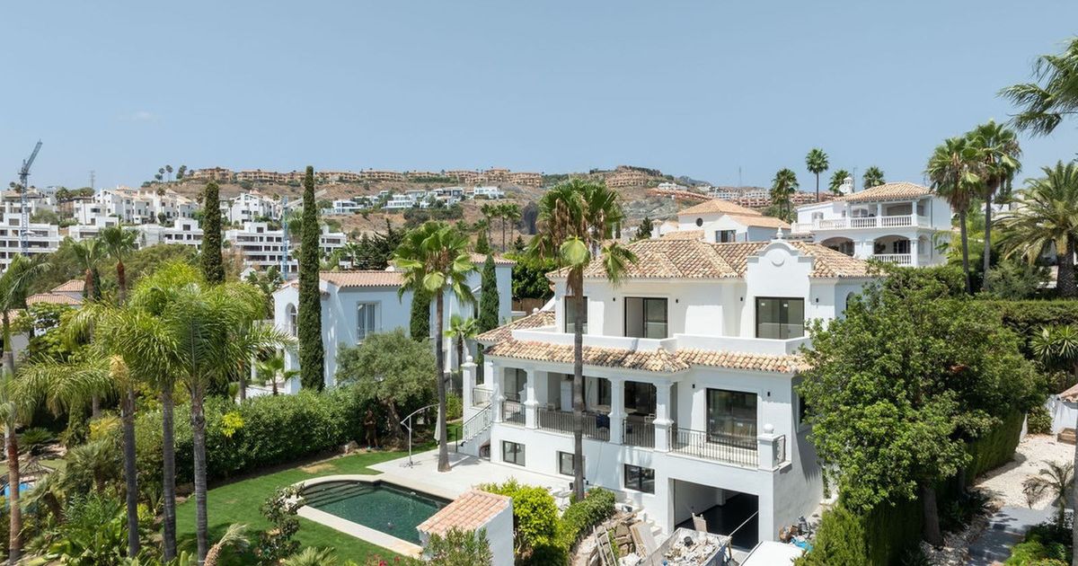 Отдельно стоящая вилла в El Paraiso, El Paraiso, 1/12