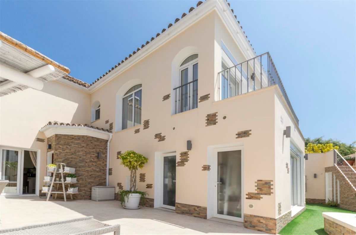 Detached Villa in San Pedro de Alcántara, San Pedro de Alcántara, 2/12