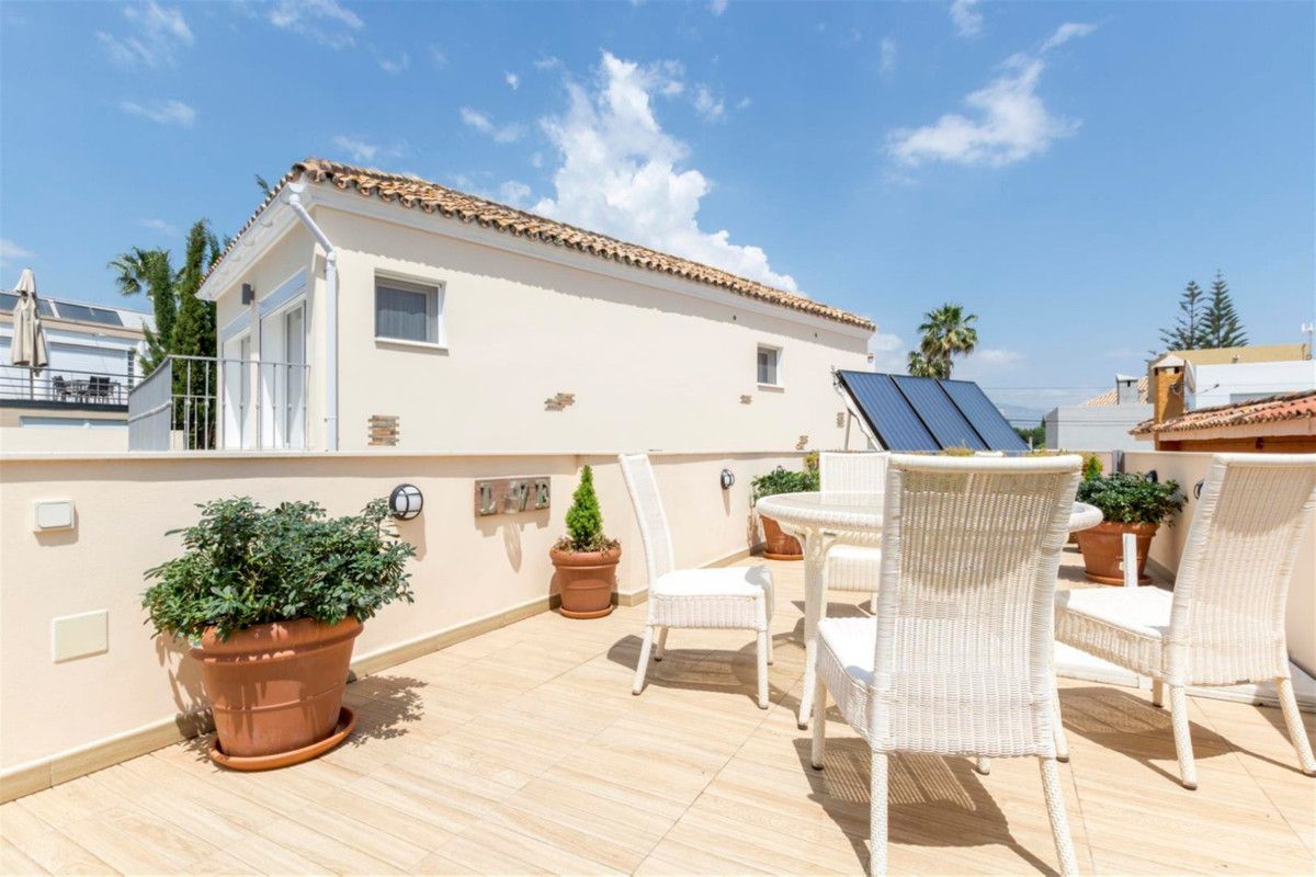 Detached Villa in San Pedro de Alcántara, San Pedro de Alcántara, 9/12