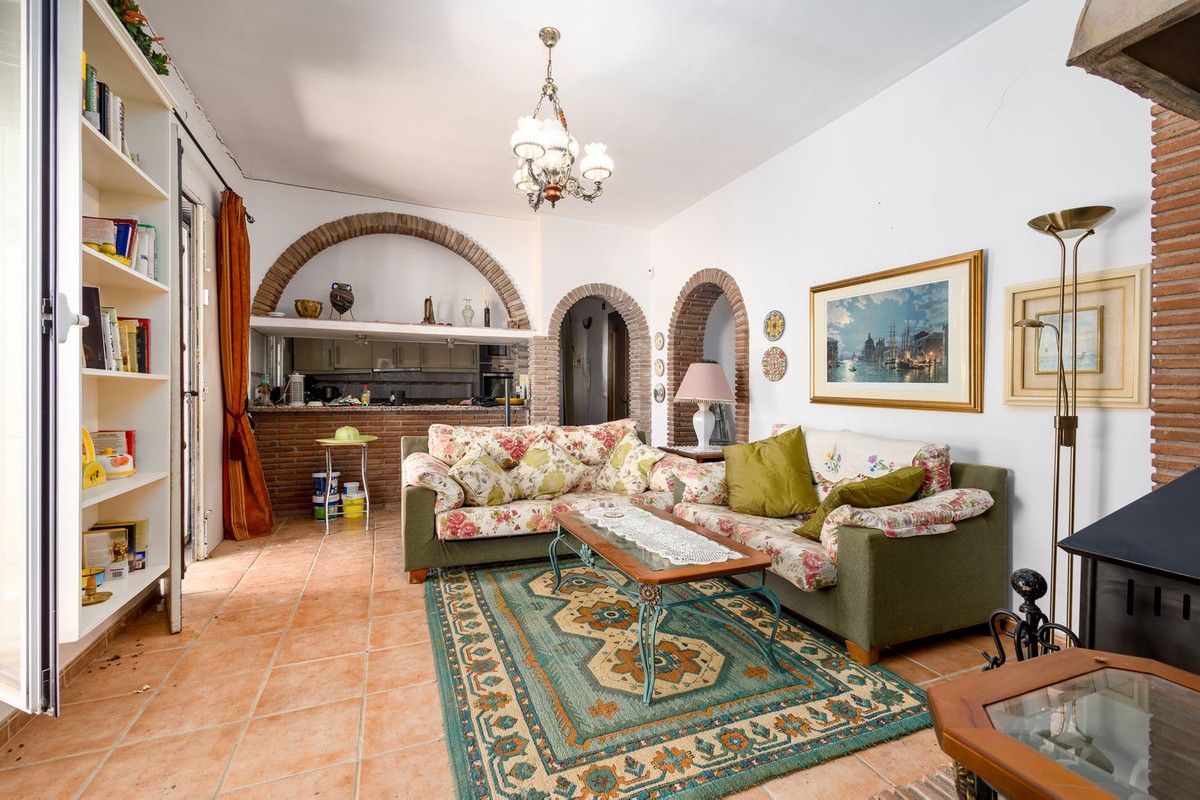 Detached Villa in Coín, Coín, 8/12