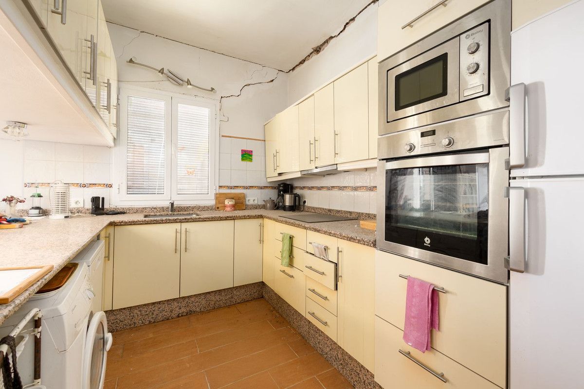 Detached Villa in Coín, Coín, 9/12