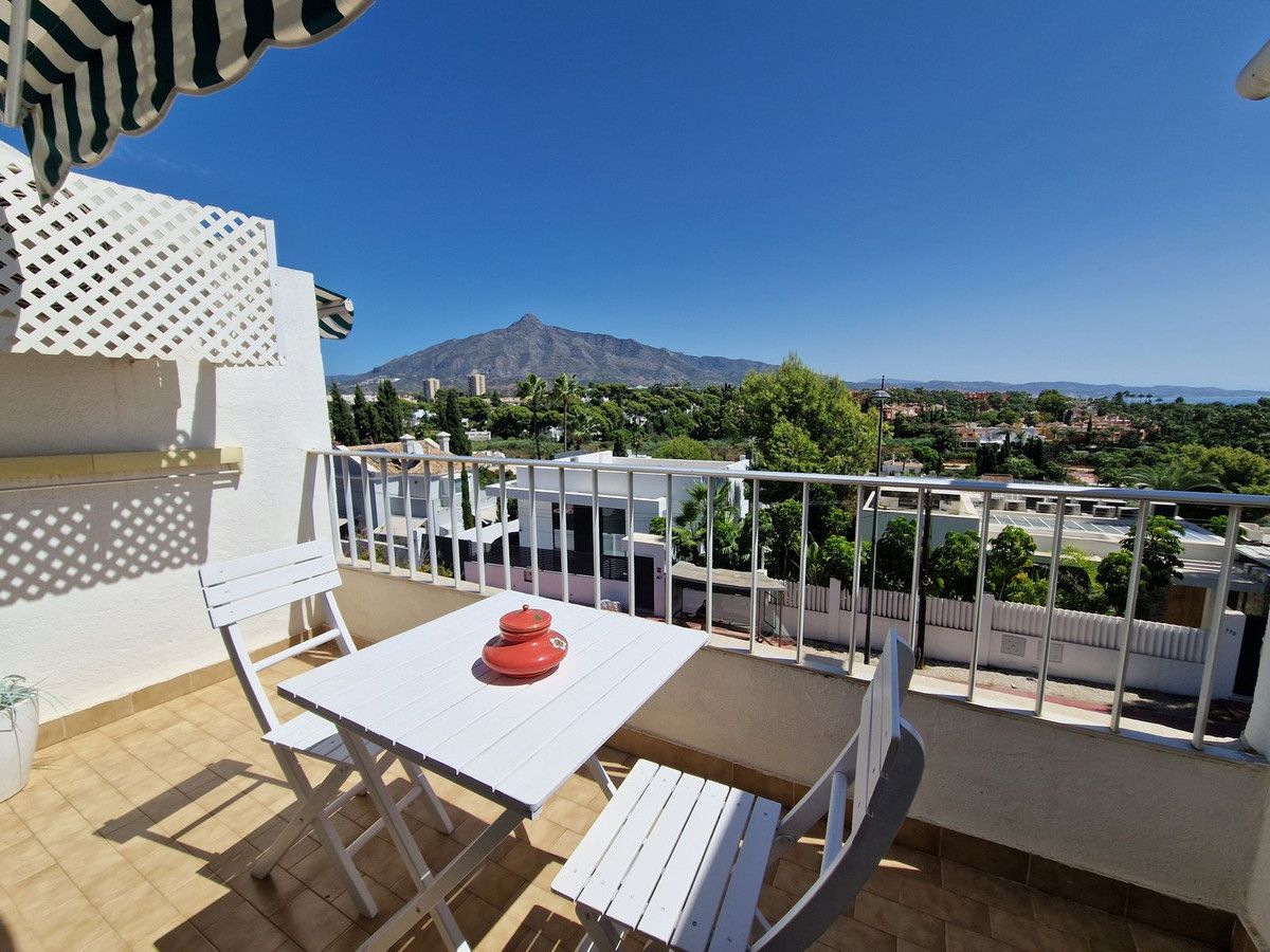 Wohnung in mittlerer Etage in Nueva Andalucía, Nueva Andalucía, 1/12