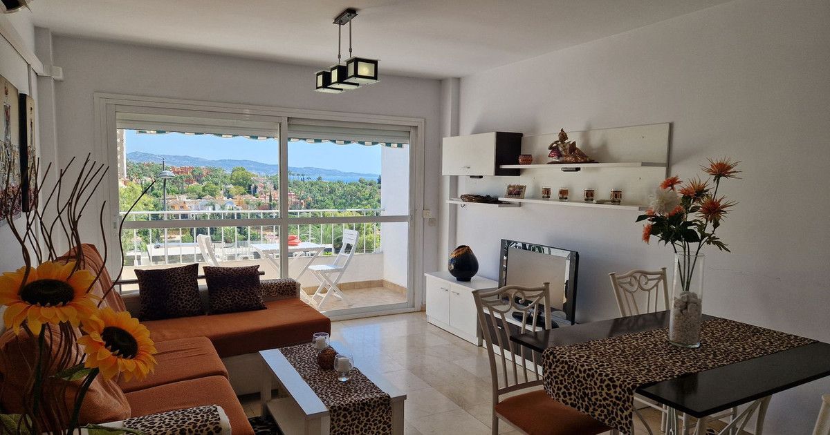 Wohnung in mittlerer Etage in Nueva Andalucía, Nueva Andalucía, 5/12