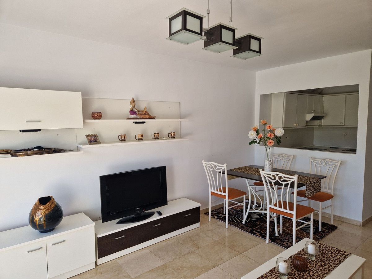 Wohnung in mittlerer Etage in Nueva Andalucía, Nueva Andalucía, 6/12