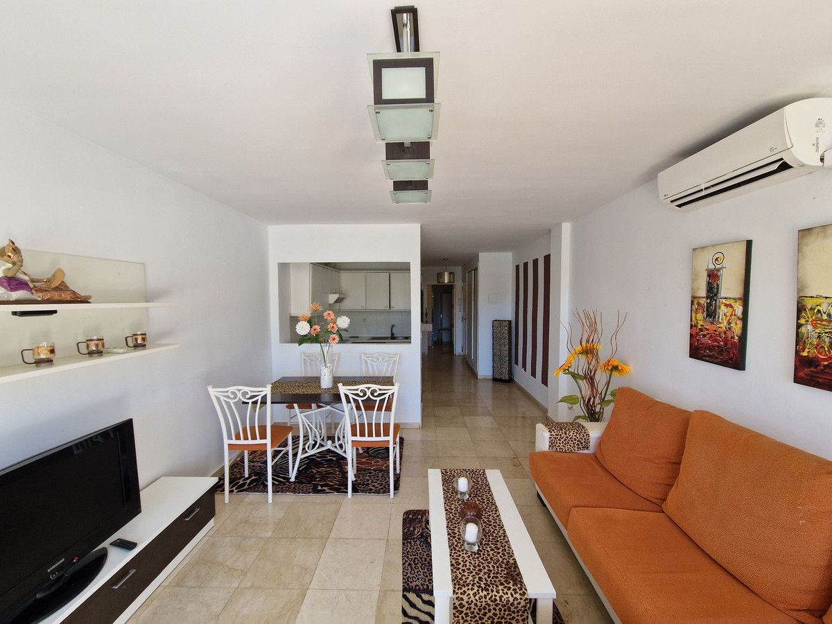 Wohnung in mittlerer Etage in Nueva Andalucía, Nueva Andalucía, 8/12