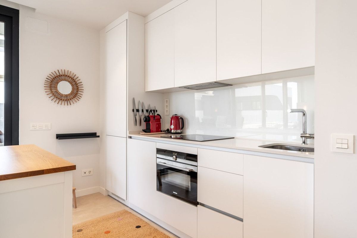 Apartamento en planta media en Fuengirola, Fuengirola, 11/12
