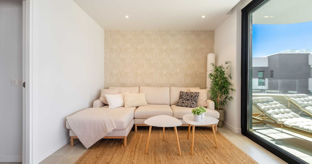 Apartamento en planta media en Fuengirola, Fuengirola, 5/12