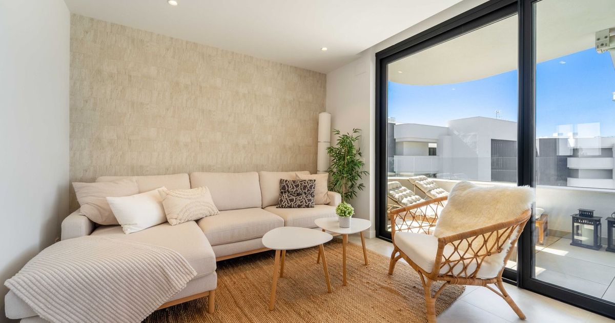 Apartamento en planta media en Fuengirola, Fuengirola, 6/12