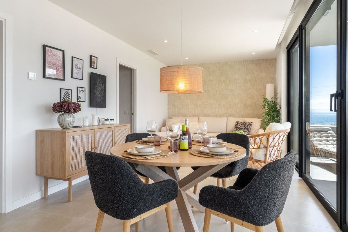 Apartamento en planta media en Fuengirola, Fuengirola, 8/12