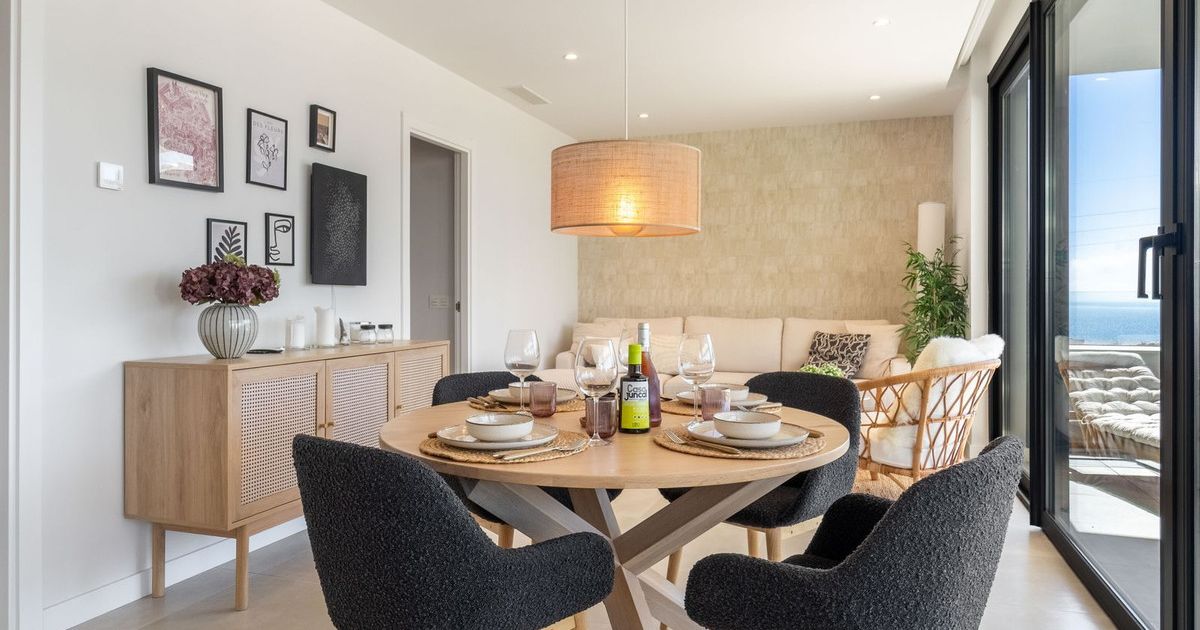 Apartamento en planta media en Fuengirola, Fuengirola, 8/12