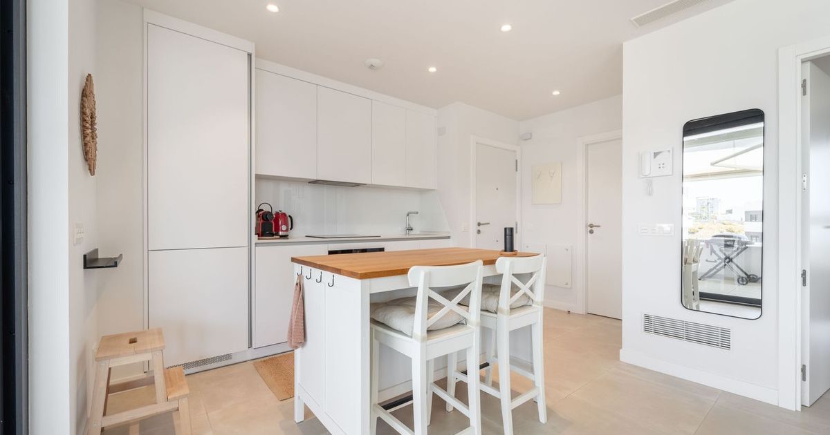 Apartamento en planta media en Fuengirola, Fuengirola, 10/12