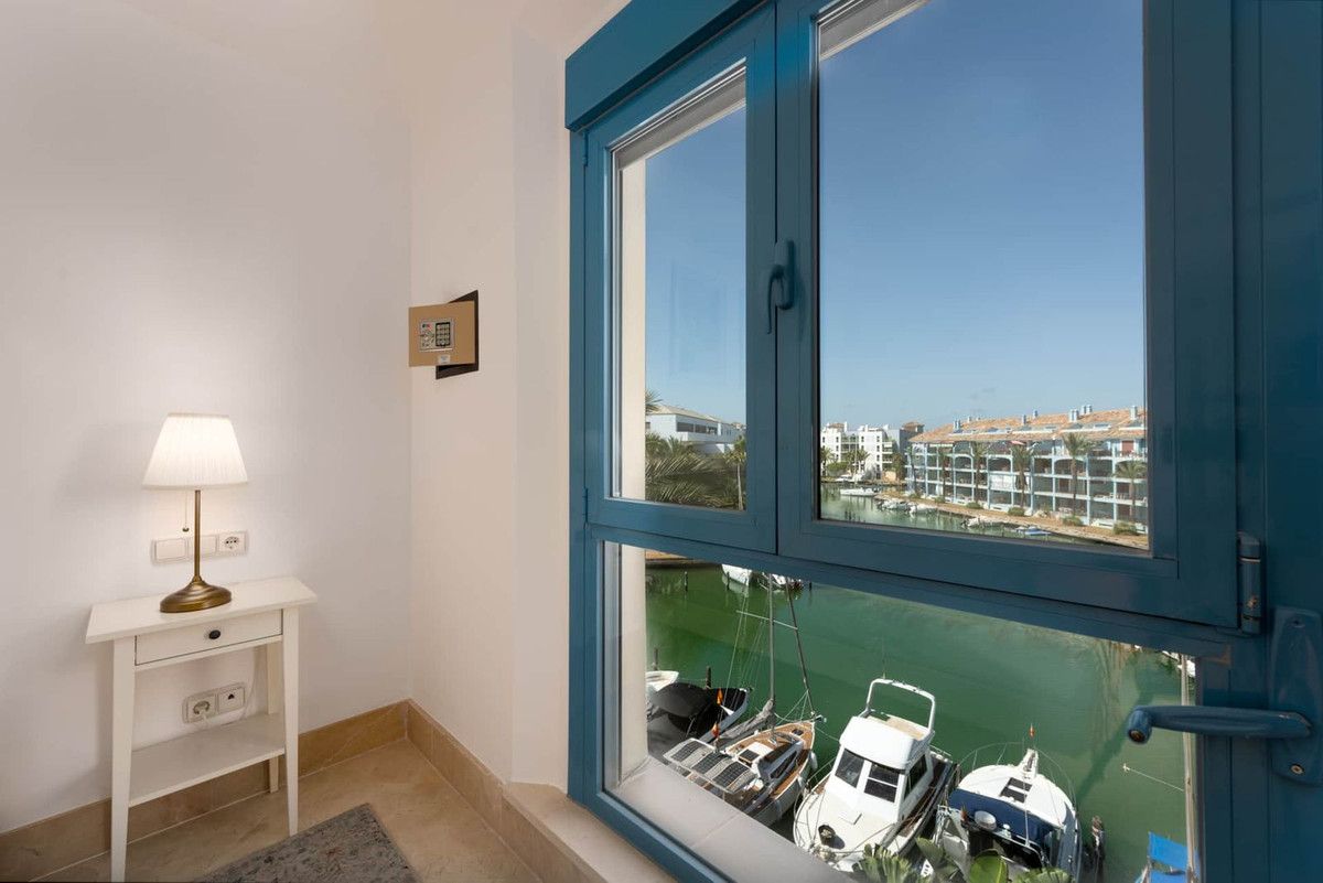 Lägenhet på mellanvåning i Sotogrande Marina, Sotogrande Marina, 8/12