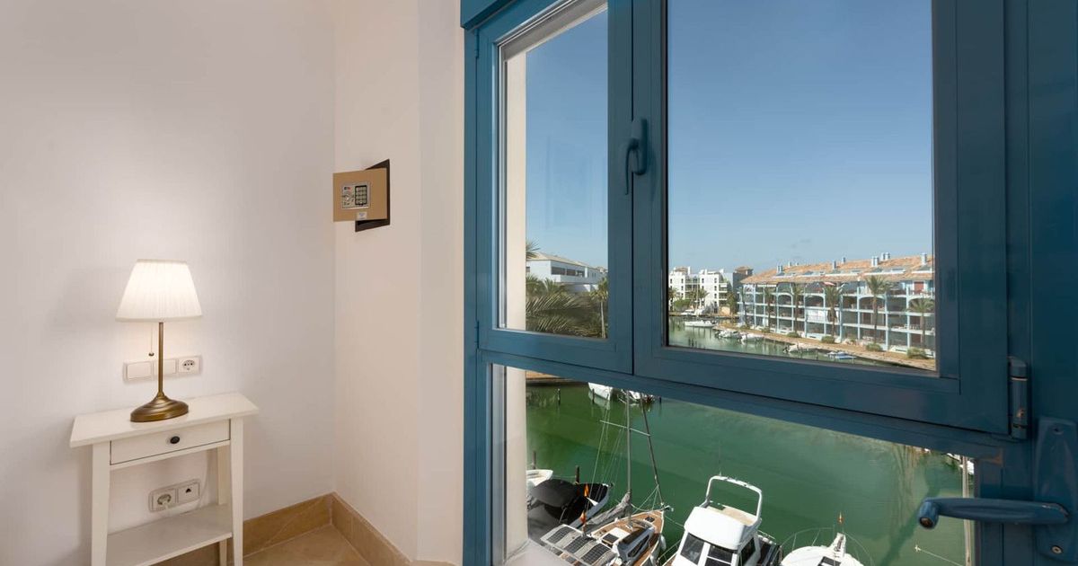 Lägenhet på mellanvåning i Sotogrande Marina, Sotogrande Marina, 8/12