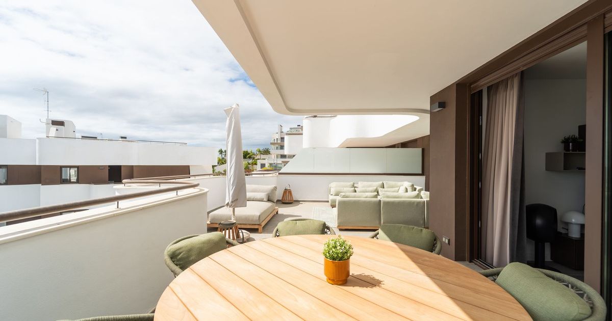 Квартира на среднем этаже в Estepona, Estepona, 11/12