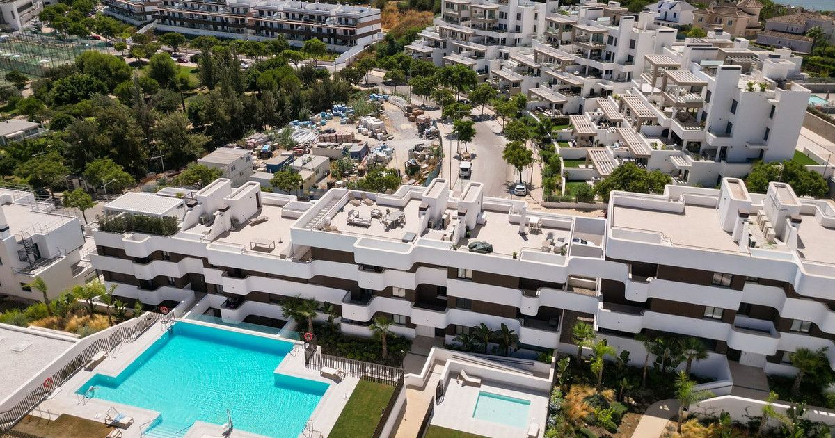 Квартира на среднем этаже в Estepona, Estepona, 7/12