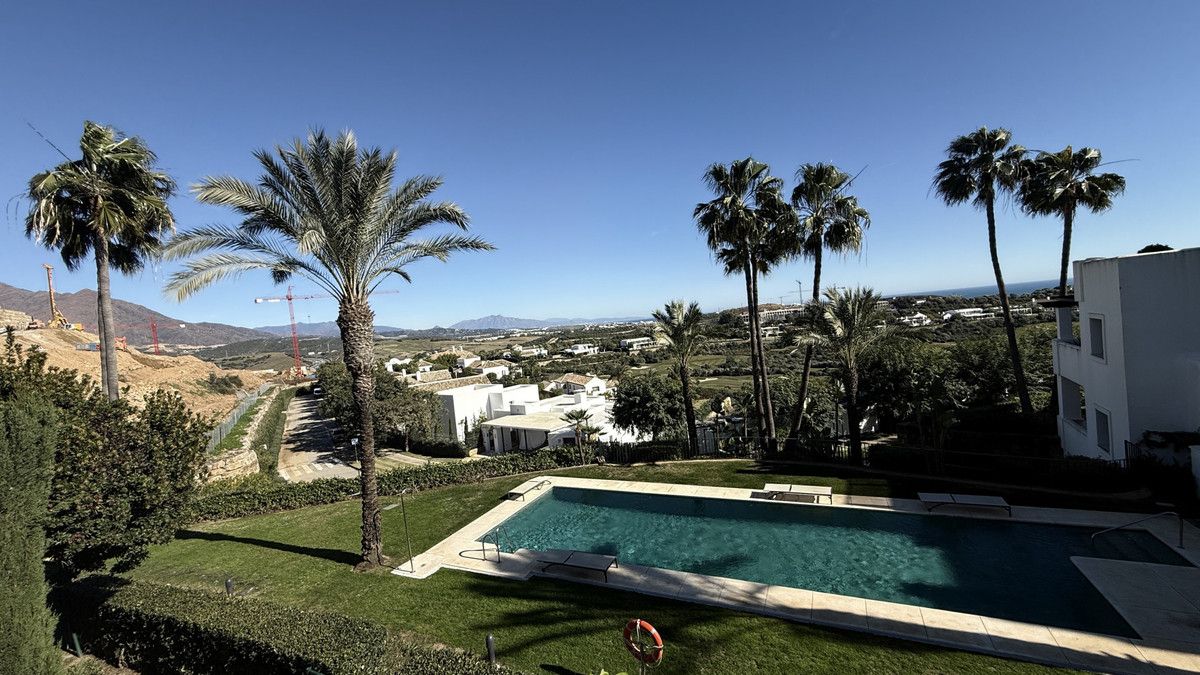 Appartement op de middelste verdieping in Casares, Casares, 2/12