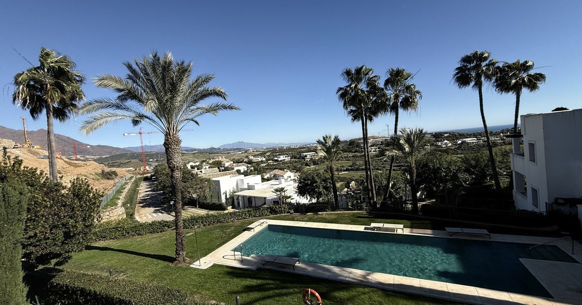Appartement op de middelste verdieping in Casares, Casares, 2/12