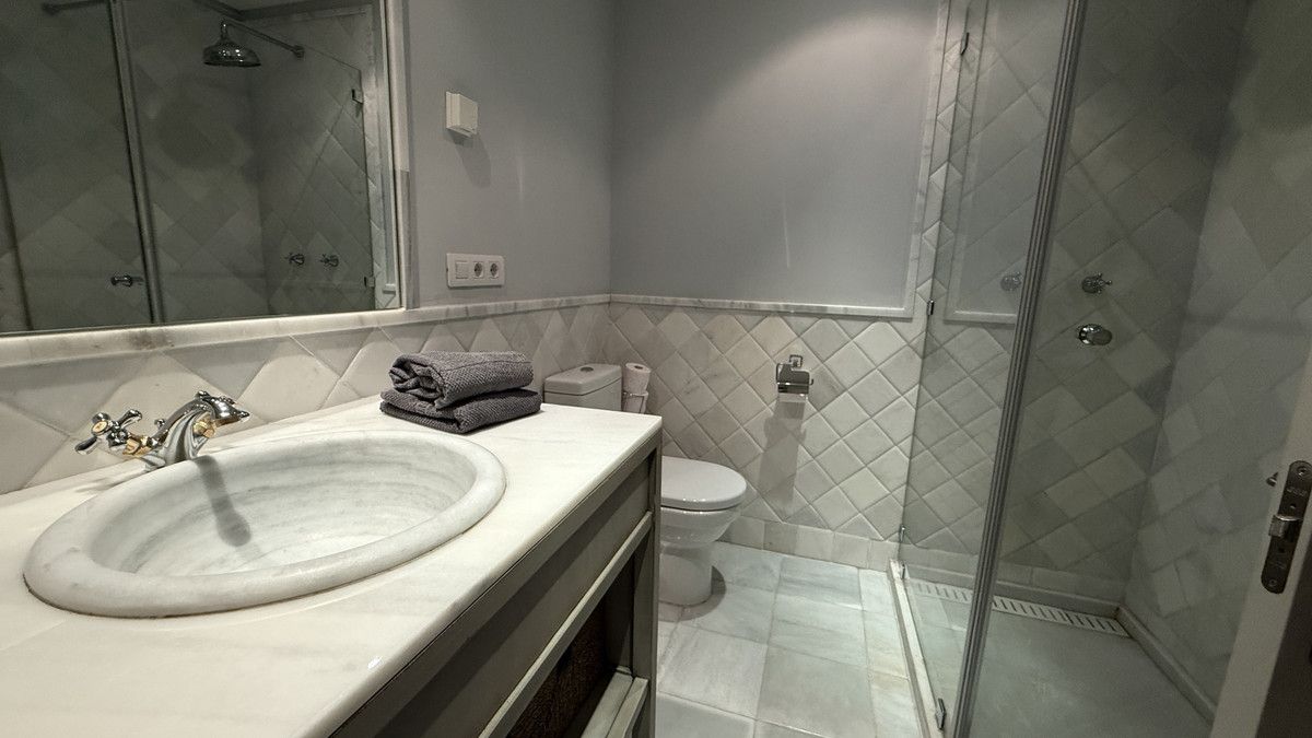 Appartement op de middelste verdieping in Casares, Casares, 12/12