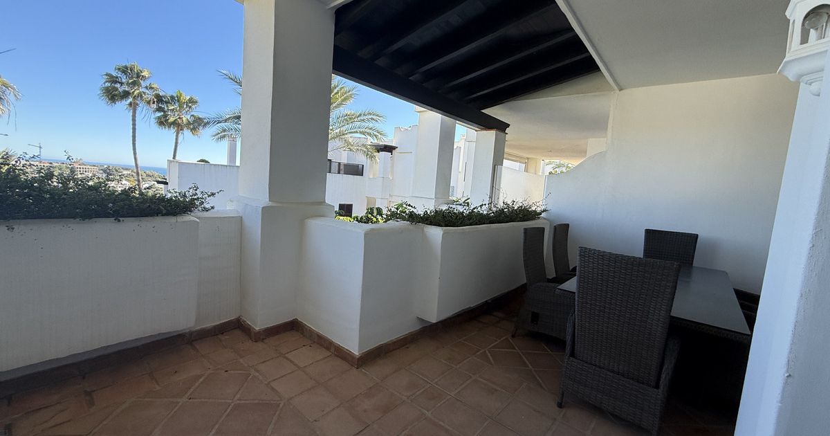 Appartement op de middelste verdieping in Casares, Casares, 3/12