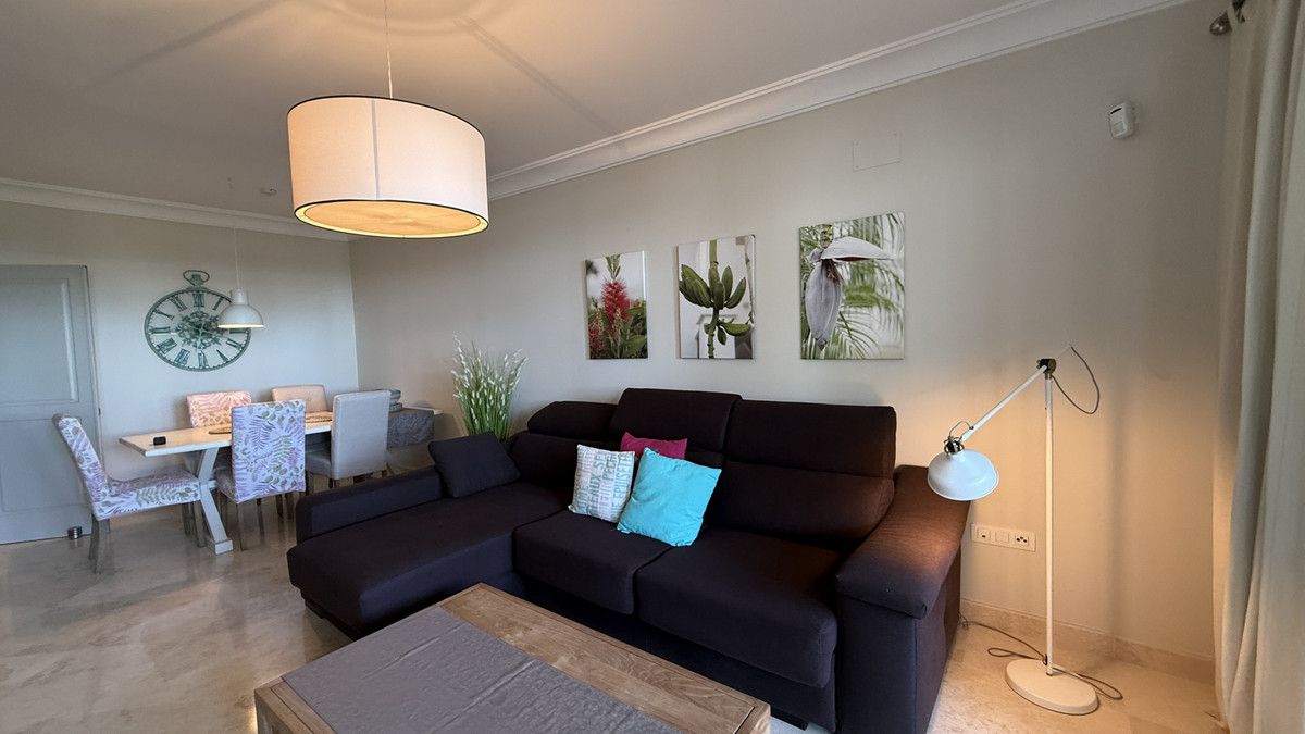 Appartement op de middelste verdieping in Casares, Casares, 4/12