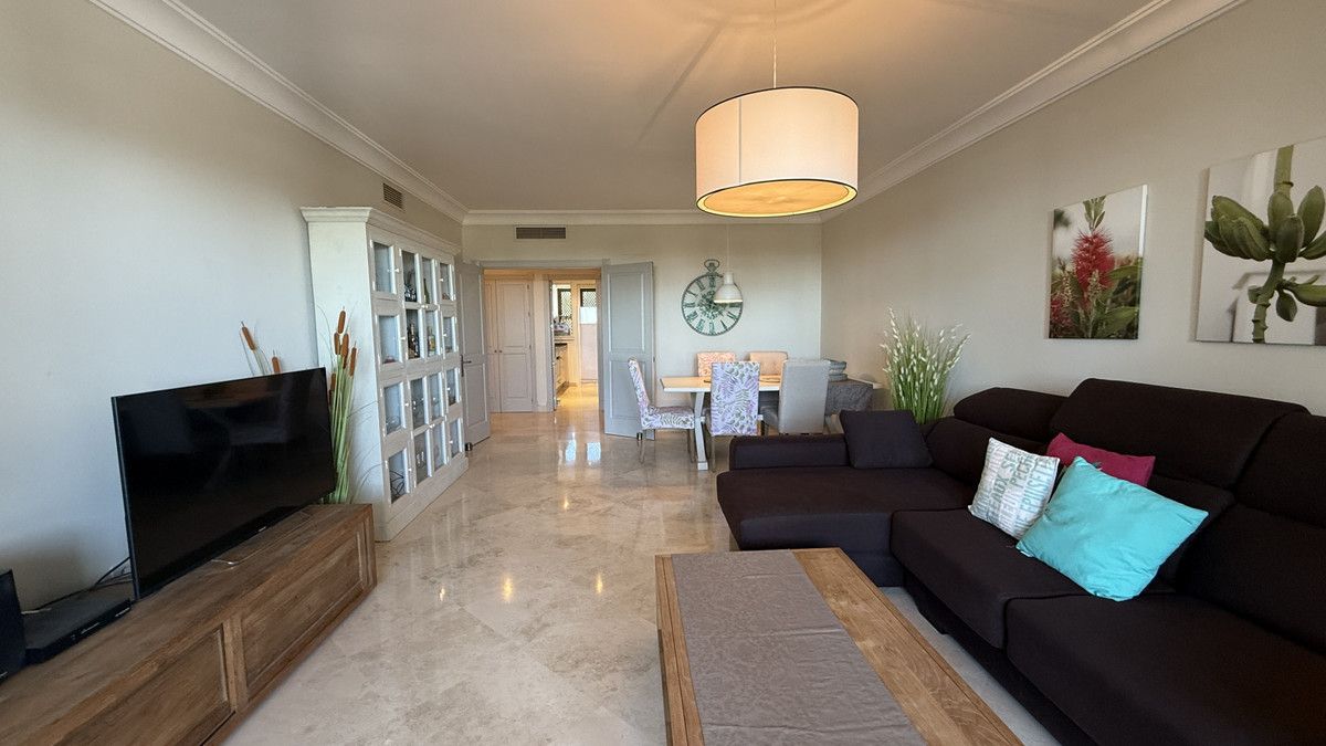 Appartement op de middelste verdieping in Casares, Casares, 5/12
