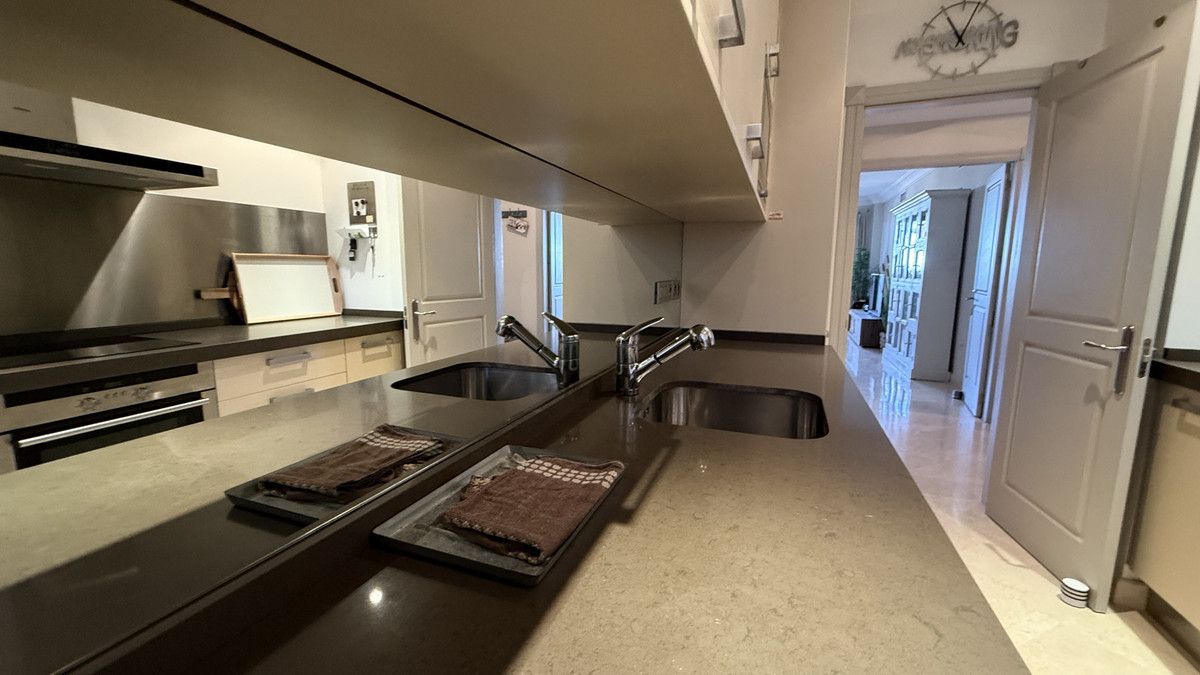 Appartement op de middelste verdieping in Casares, Casares, 7/12