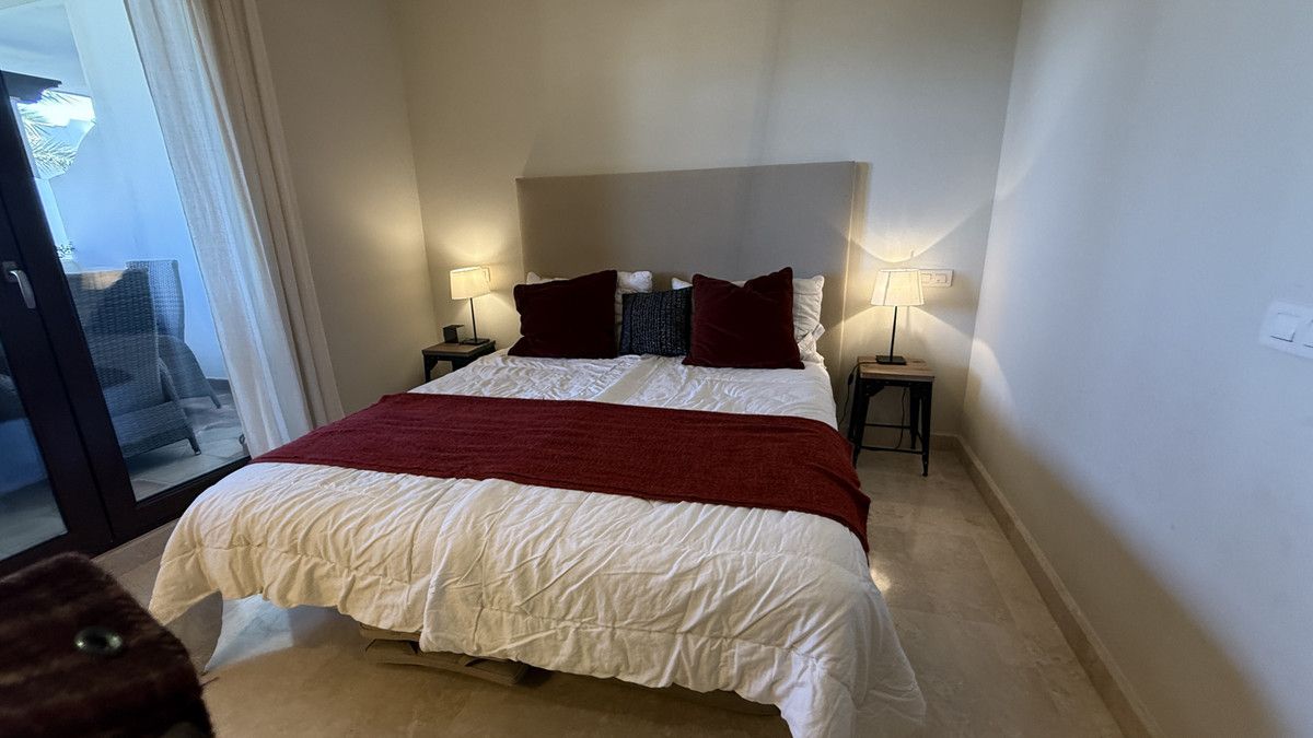 Appartement op de middelste verdieping in Casares, Casares, 9/12