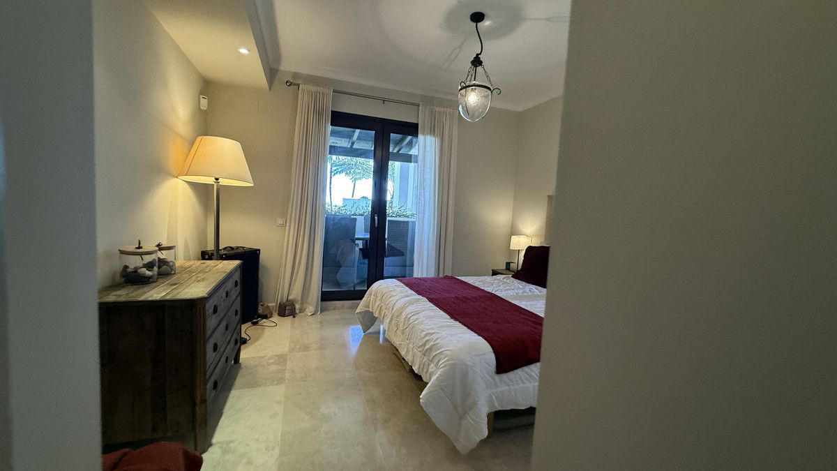 Appartement op de middelste verdieping in Casares, Casares, 10/12