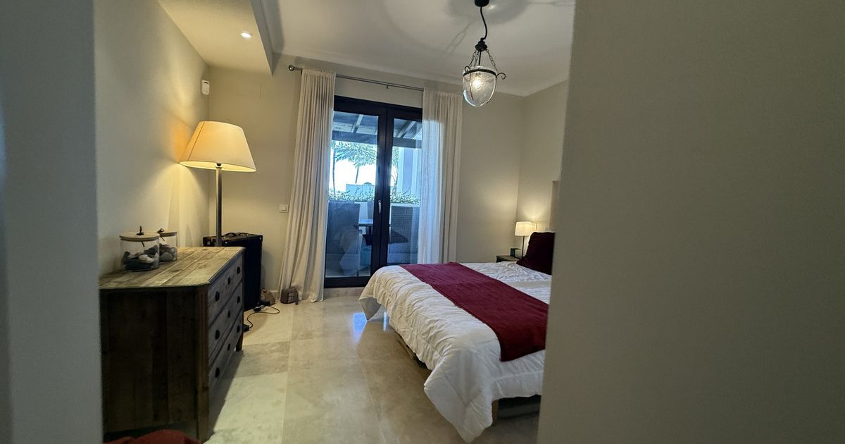 Appartement op de middelste verdieping in Casares, Casares, 10/12