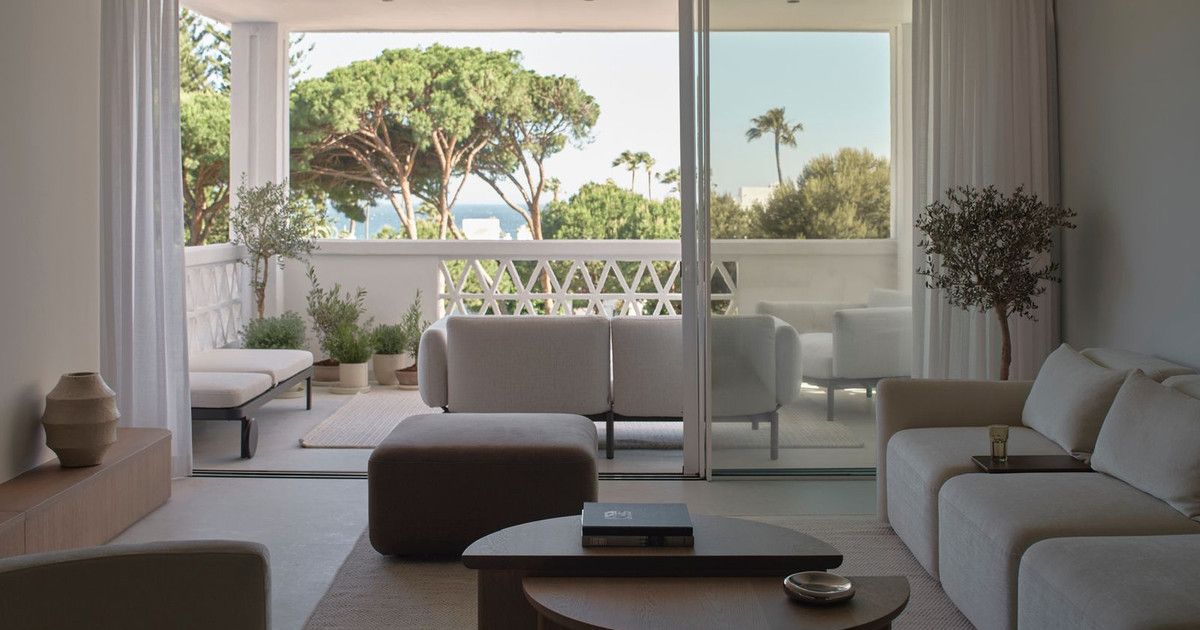 Apartament na środkowym piętrze w Puerto Banús, Puerto Banús, 2/12