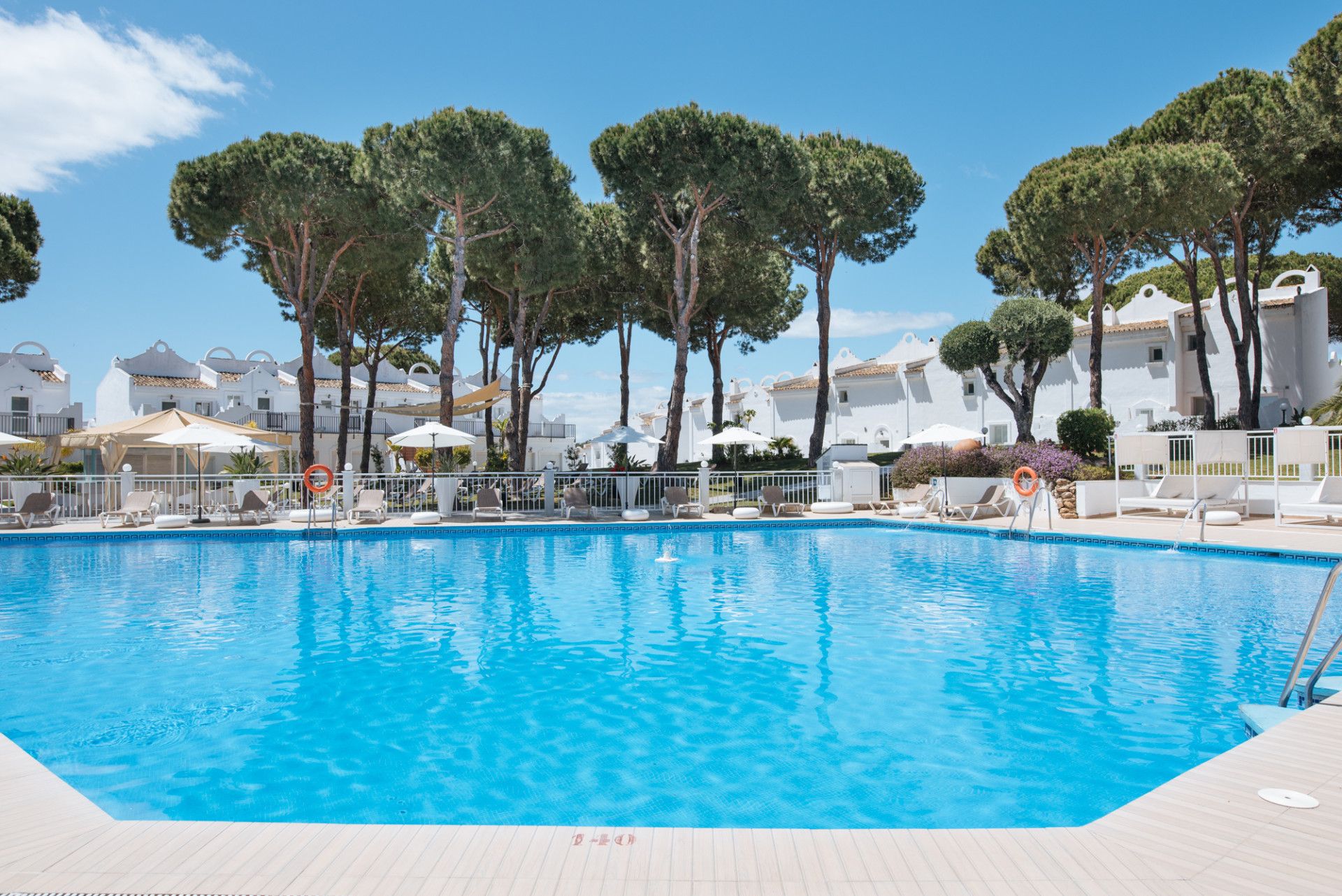 Town House w Marbella East, Cabopino, Marbella East, 6/12