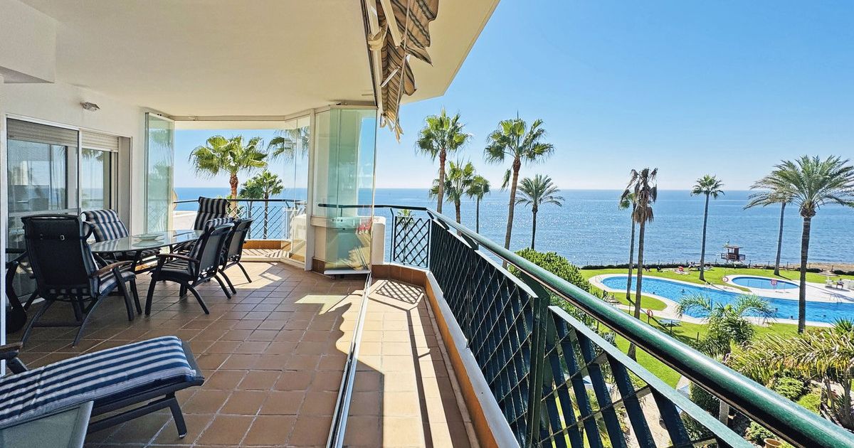Middle Floor Apartment in Calahonda, Calahonda, 1/12