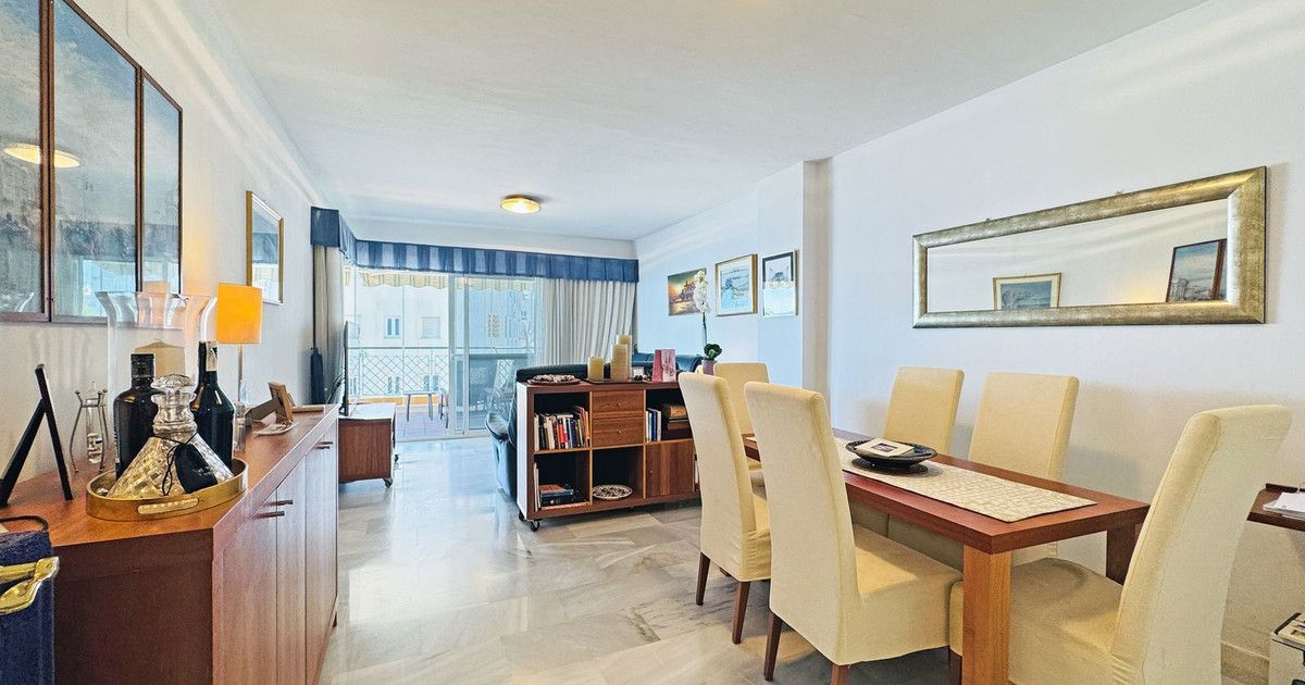 Middle Floor Apartment in Calahonda, Calahonda, 3/12