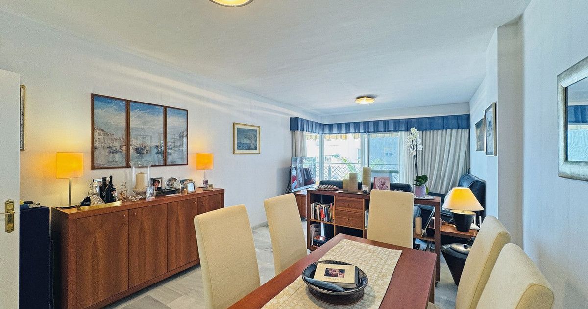 Middle Floor Apartment in Calahonda, Calahonda, 7/12