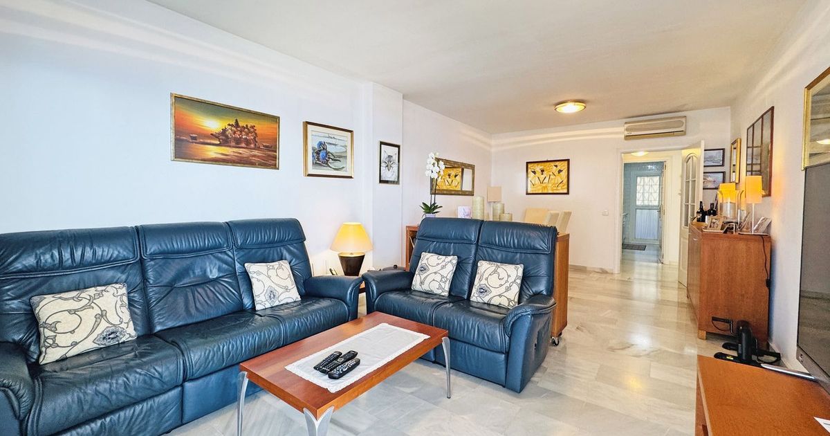 Middle Floor Apartment in Calahonda, Calahonda, 8/12