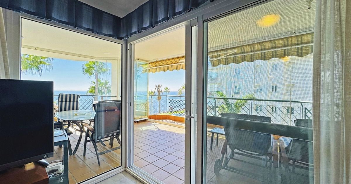 Middle Floor Apartment in Calahonda, Calahonda, 9/12