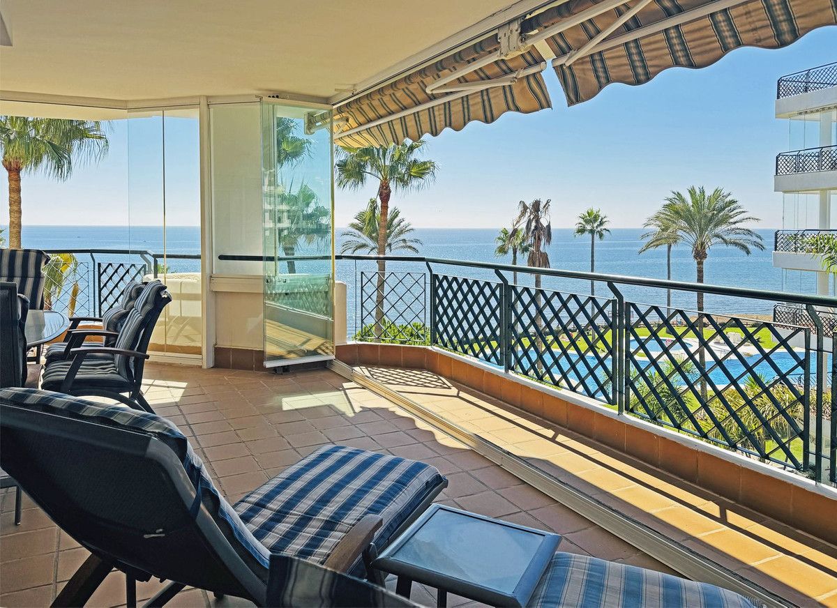 Middle Floor Apartment in Calahonda, Calahonda, 10/12