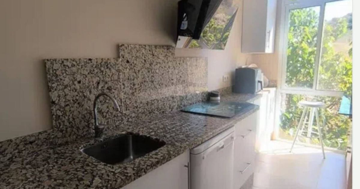 Middenverdieping appartement in Calahonda, Calahonda, 11/12