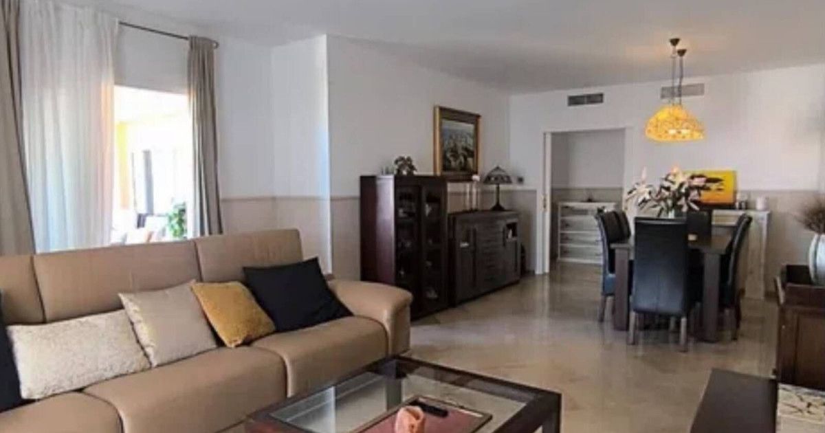Middenverdieping appartement in Calahonda, Calahonda, 3/12