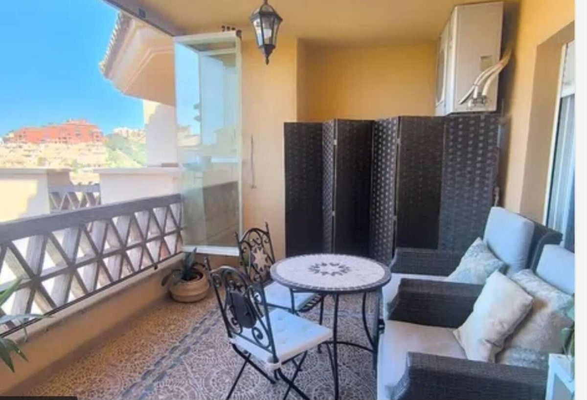 Middenverdieping appartement in Calahonda, Calahonda, 5/12
