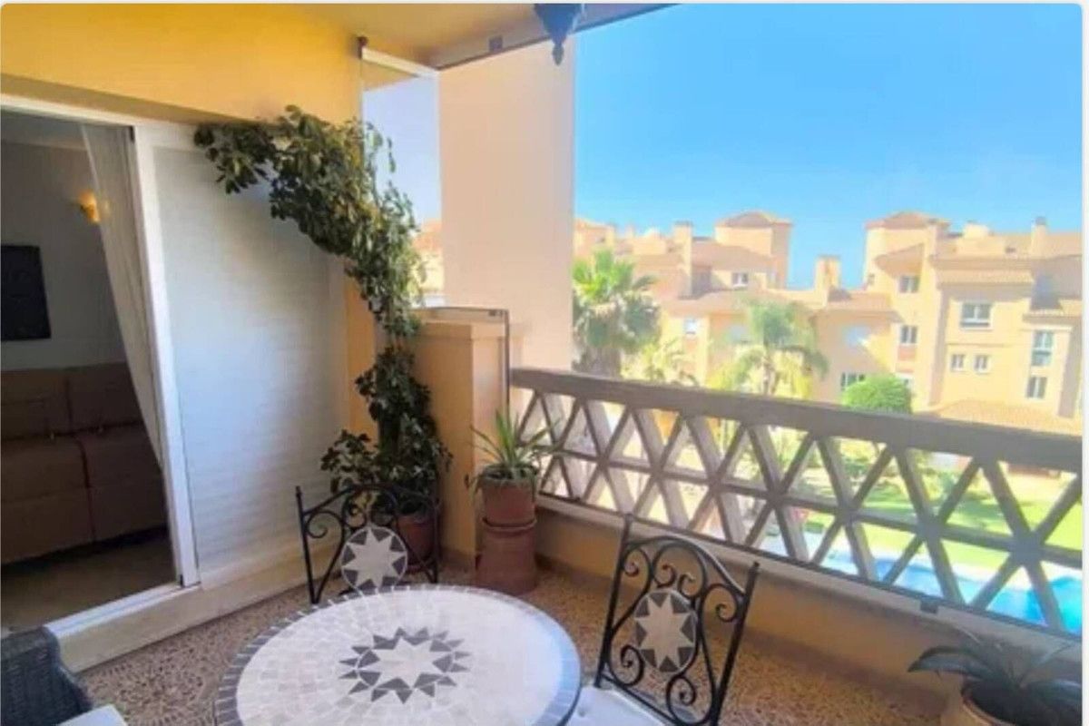 Middenverdieping appartement in Calahonda, Calahonda, 6/12