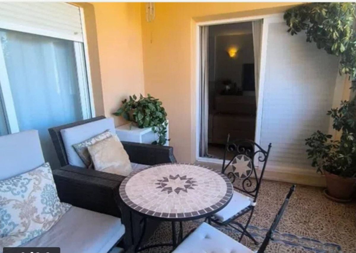 Middenverdieping appartement in Calahonda, Calahonda, 8/12