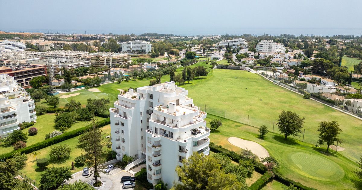 Middle Floor Apartment in Guadalmina Alta, Guadalmina Alta, 1/12