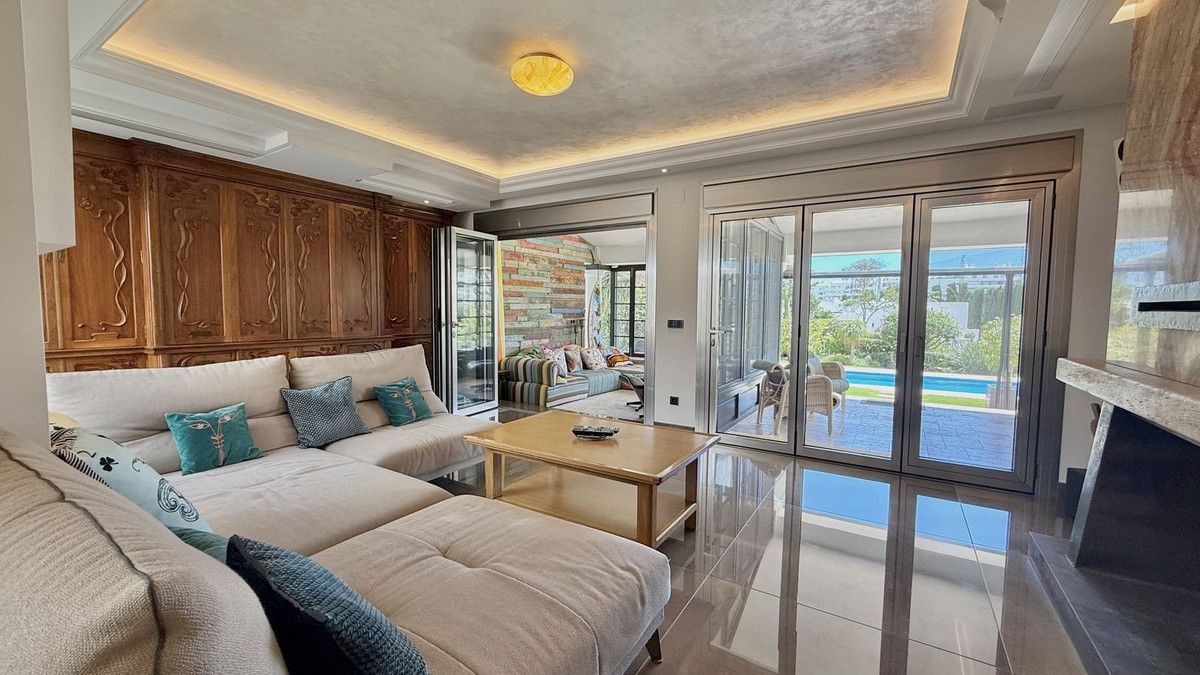Detached Villa in San Pedro de Alcántara, San Pedro de Alcántara, 5/12