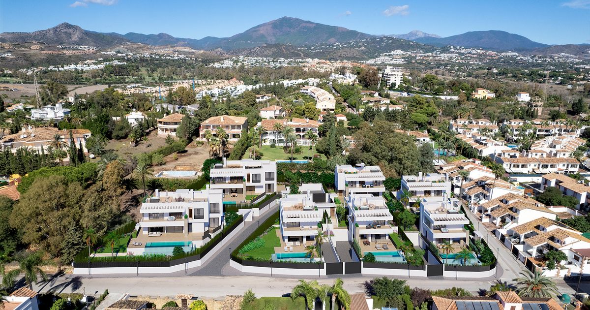 Вилла в Estepona, Atalaya Golf, Estepona, 2/8